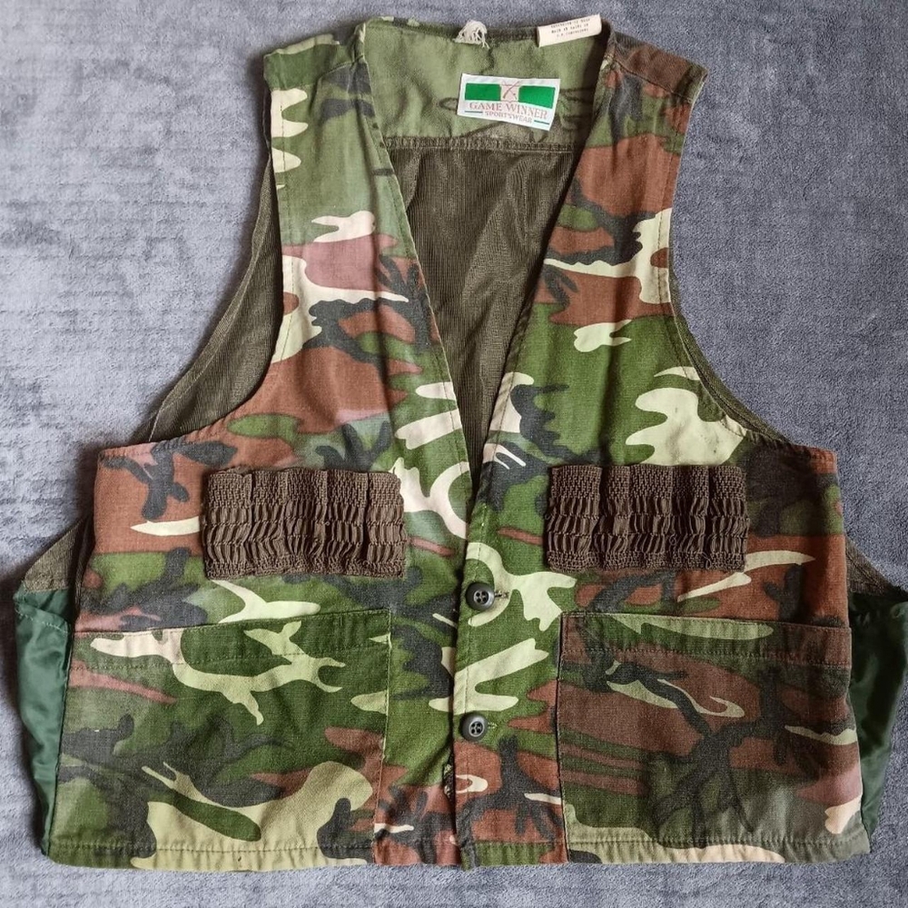 Vintage Distressed Apocalyptic Duck Hunting Vest Large, Ripped Grunge Camouflage